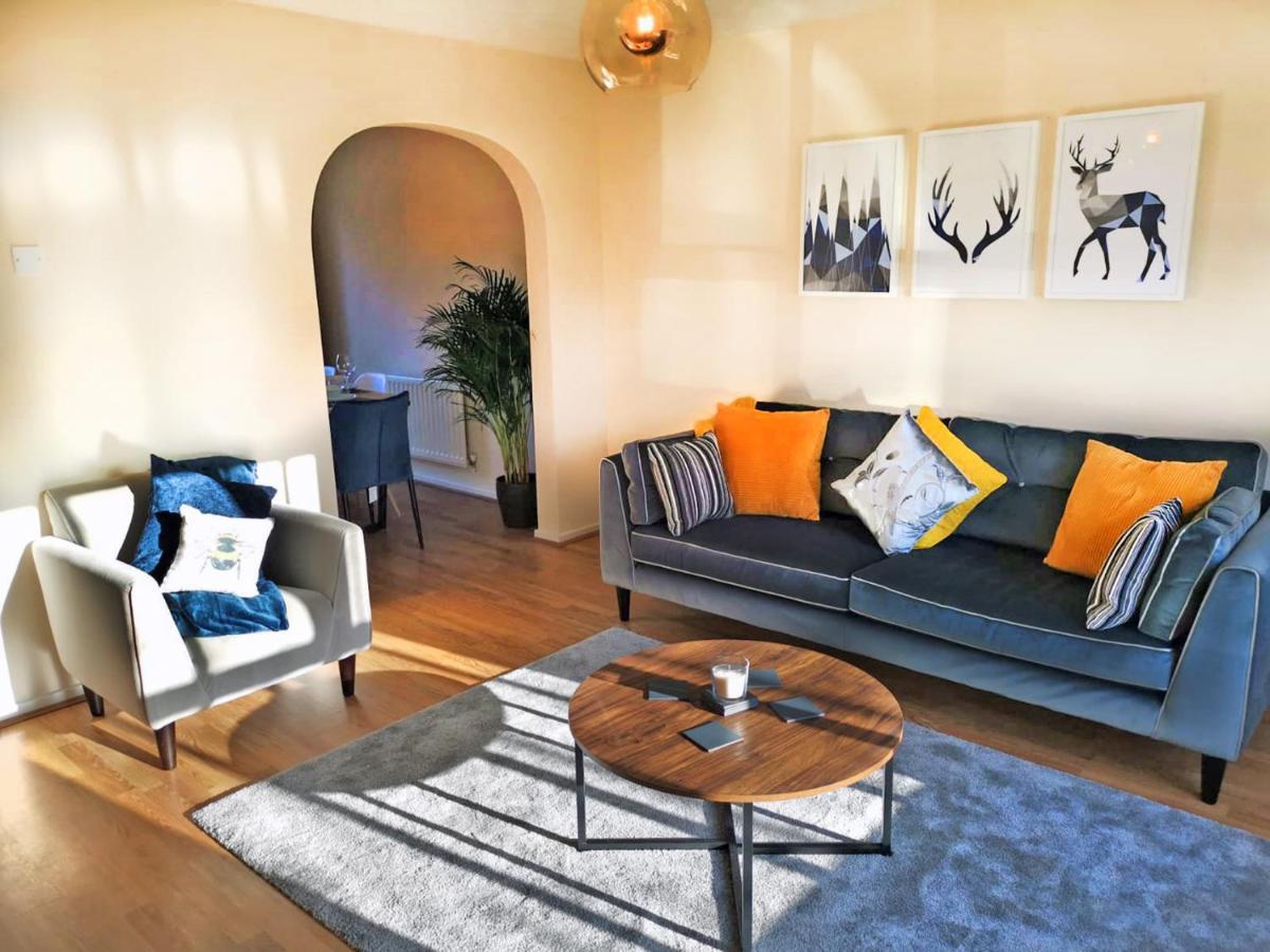Emerald House - Spacious 3 Bed House With Ensuite Parking Gardens And Netflix レミントンスパー エクステリア 写真